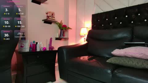 Snapshot of thomasandsamantha chatting on 02/16/26, 12:56 thomasandsamantha online show from 02/16/26, 12:56