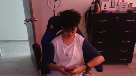 Snapshot of thomascooper_cams chatting on 02/12/25, 08:40 VALERIA online show from 02/12/25, 08:40