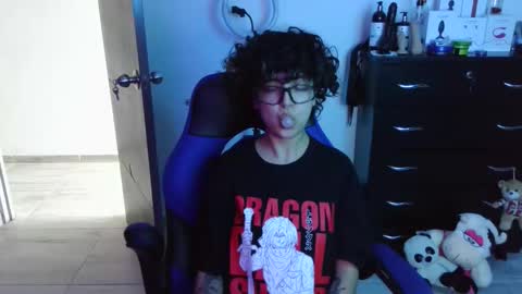 Snapshot of thomascooper_cams chatting on 10/03/25, 07:55 VALERIA online show from 10/03/25, 07:55