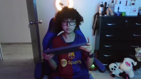 Snapshot of thomascooper_cams chatting on 10/08/25, 08:28 VALERIA online show from 10/08/25, 08:28