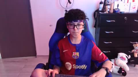 Snapshot of thomascooper_cams chatting on 11/09/25, 07:01 VALERIA online show from 11/09/25, 07:01