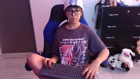 Snapshot of thomascooper_cams chatting on 11/26/25, 07:04 VALERIA online show from 11/26/25, 07:04