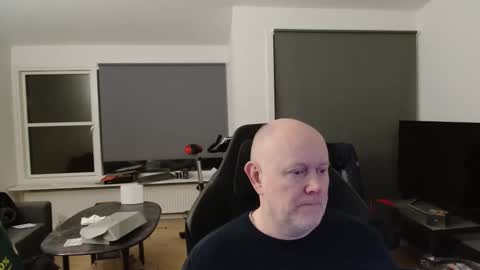 thomash32 online show from 01/10/26, 06:53