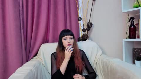 Bella online show from 11/11/25, 09:09