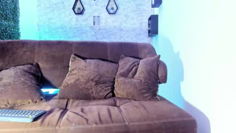 Snapshot of thomass_conor chatting on 10/14/25, 11:00 thomass_conor online show from 10/14/25, 11:00