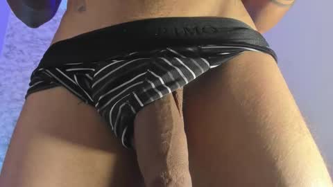 Snapshot of thomass_conor chatting on 10/17/25, 05:48 thomass_conor online show from 10/17/25, 05:48