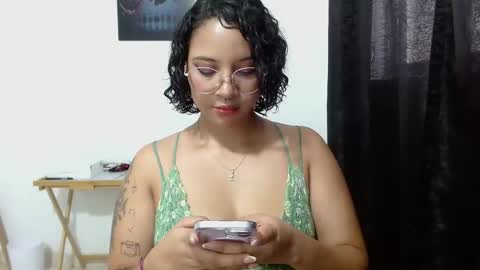 thompson ari online show from 05/05/26, 04:59