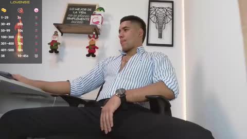 Snapshot of thonydupont chatting on 12/21/24, 12:20 thonydupont online show from 12/21/24, 12:20