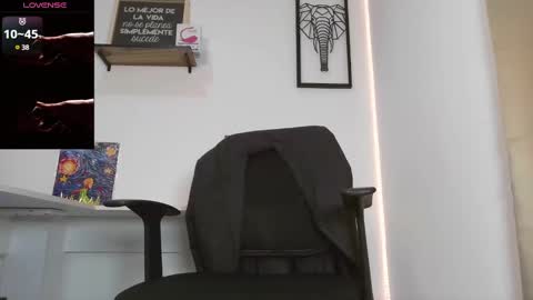 Snapshot of thonydupont chatting on 03/02/25, 12:20 thonydupont online show from 03/02/25, 12:20