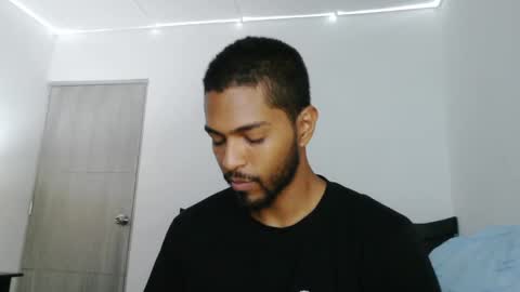 Snapshot of thonymaster chatting on 02/05/25, 04:25 thonyy online show from 02/05/25, 04:25