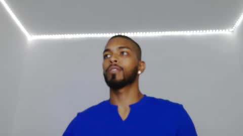 Snapshot of thonymaster chatting on 02/15/25, 03:52 thonyy online show from 02/15/25, 03:52