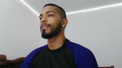 Snapshot of thonymaster chatting on 02/18/25, 04:37 thonyy online show from 02/18/25, 04:37