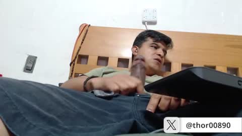 Snapshot of thor0200 chatting on 06/30/26, 04:02 thor0200 online show from 06/30/26, 04:02
