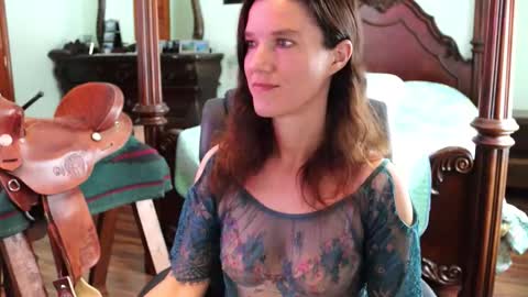 ThornburyRose online show from 11/29/25, 07:06