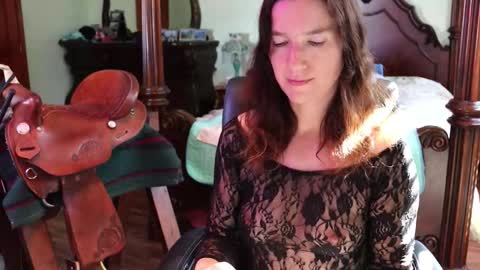 ThornburyRose online show from 03/01/26, 08:11