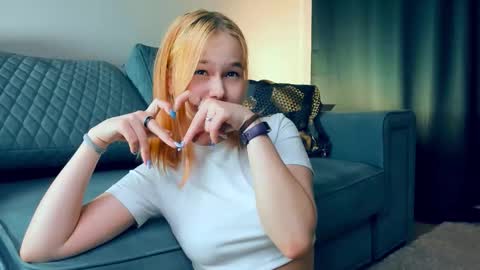 Lynn online show from 03/25/26, 04:13