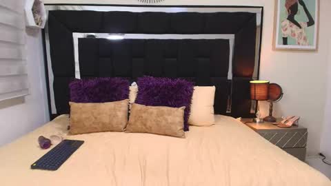 thriana online show from 03/31/26, 02:46