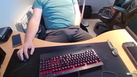 Snapshot of throbbingbrain chatting on 03/06/25, 11:53 Rob online show from 03/06/25, 11:53