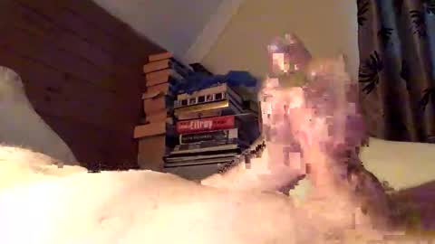 Snapshot of throbert1 chatting on 11/15/25, 08:00 Robert online show from 11/15/25, 08:00