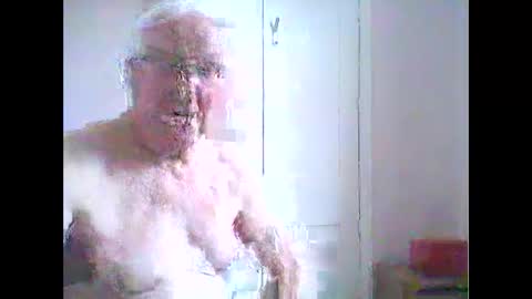 Snapshot of thruster99 chatting on 09/16/25, 10:16 thruster99 online show from 09/16/25, 10:16