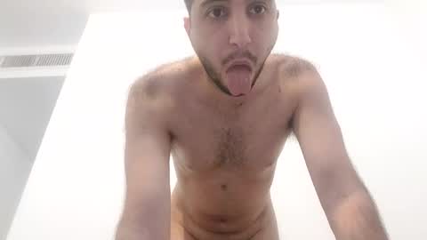 Snapshot of thuhunter chatting on 05/12/26, 02:36 SlaveBoy26 online show from 05/12/26, 02:36