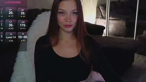 tia__moon online show from 11/15/25, 06:04