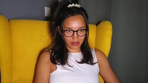 tia_j online show from 09/20/25, 07:15