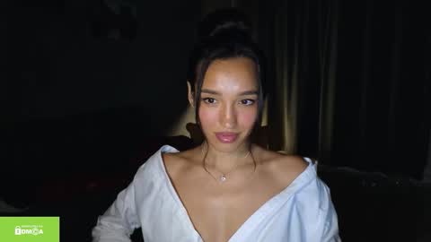 tia_j online show from 10/05/25, 06:50