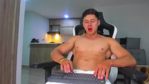 santiago online show from 09/25/25, 01:31