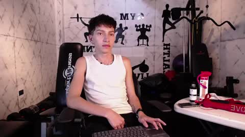 Tiam Muller online show from 12/23/25, 03:48