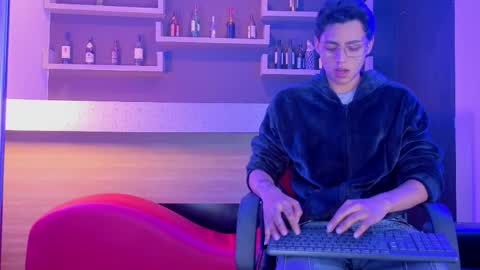   online show from 05/05/26, 03:14