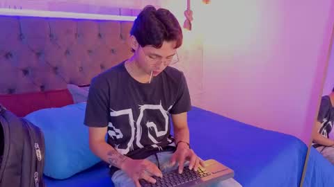   online show from 05/22/26, 04:08