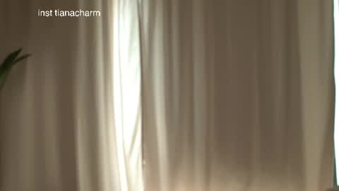 Tiana Charm online show from 08/04/26, 12:08
