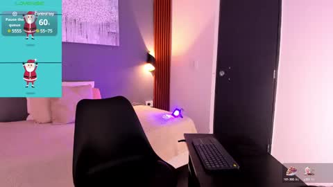 Snapshot of tiana_glow chatting on 02/17/25, 10:25 tihana online show from 02/17/25, 10:25