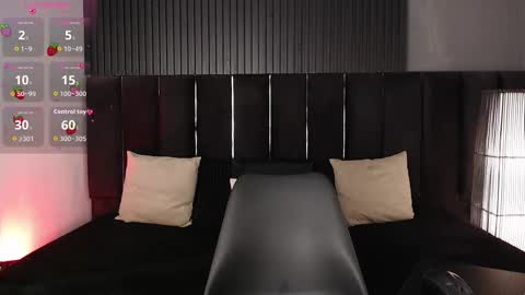 Snapshot of tiana_glow chatting on 10/06/25, 09:23 tihana online show from 10/06/25, 09:23