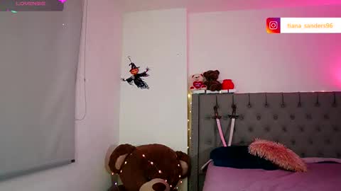 Snapshot of tiana_sanders chatting on 10/30/25, 02:35 TATIANA online show from 10/30/25, 02:35