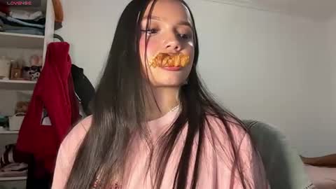 Tiana Le online show from 07/06/26, 11:07