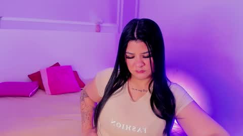 tiannagloww online show from 02/13/26, 06:59