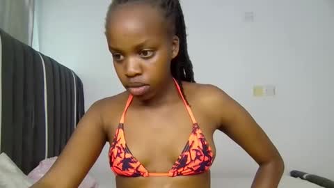 Tiara online show from 02/15/26, 07:51