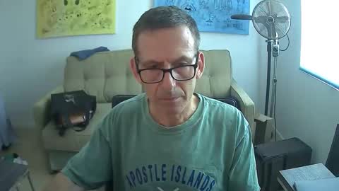 JustMe online show from 04/30/26, 07:53