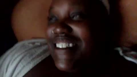 Snapshot of tierrahenri chatting on 12/10/24, 03:12 Tierra Henri online show from 12/10/24, 03:12