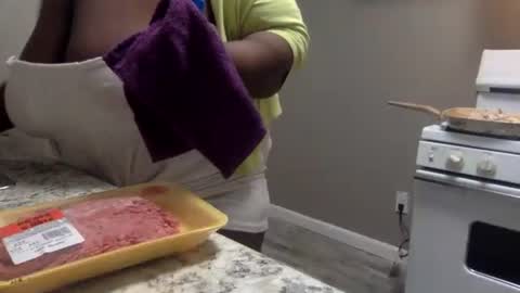 Snapshot of tierrahenri chatting on 01/24/25, 09:05 Tierra Henri online show from 01/24/25, 09:05