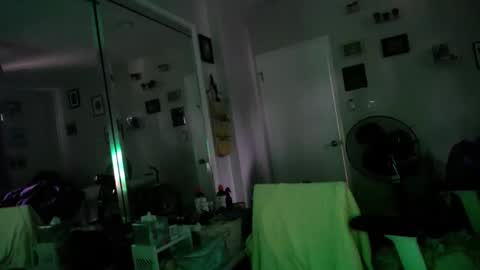 Snapshot of tierrahenri chatting on 11/05/25, 03:56 Tierra Henri online show from 11/05/25, 03:56