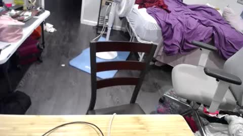 Snapshot of tierrahenri chatting on 11/12/25, 12:05 Tierra Henri online show from 11/12/25, 12:05