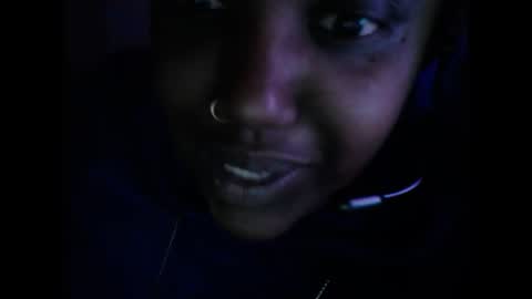 Snapshot of tierrahenri chatting on 11/21/25, 02:38 Tierra Henri online show from 11/21/25, 02:38