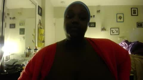 Snapshot of tierrahenri chatting on 11/23/25, 12:49 Tierra Henri online show from 11/23/25, 12:49