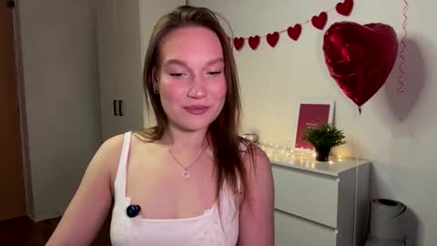 Snapshot of tierraslusar chatting on 02/16/26, 02:35 Kallie online show from 02/16/26, 02:35