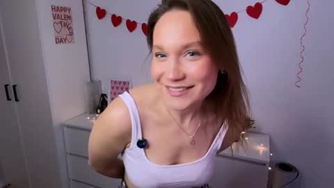 Snapshot of tierraslusar chatting on 02/20/26, 02:28 Kallie online show from 02/20/26, 02:28