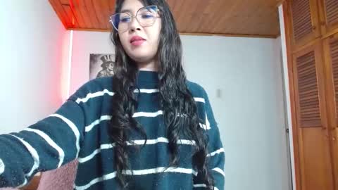 Tifanny online show from 11/25/25, 03:34