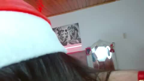 Tifanny online show from 12/23/25, 02:09